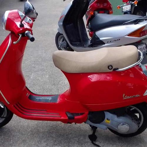 Secondhand 2012 Vespa LX 125 4T - Red