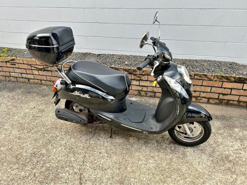 Used SYM Mio Moped Small Scooter