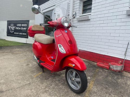 Vespa Red 2007 LX150 Used Scooter